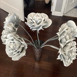 Z galleria artificial gardenia stems. 7 stems sold in bulk.